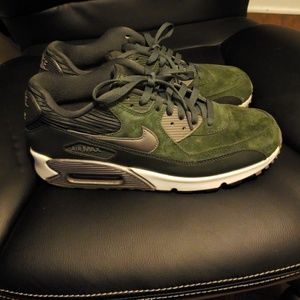 Nike air max womens.